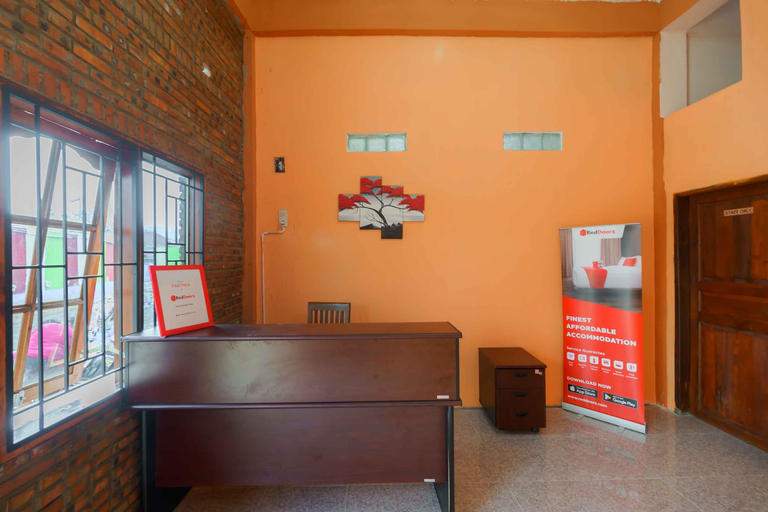 Public Area 3, RedDoorz near Bukit Kubu Berastagi, Karo