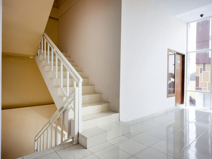 Others 5, OYO 3167 Andra Hotel, Makassar