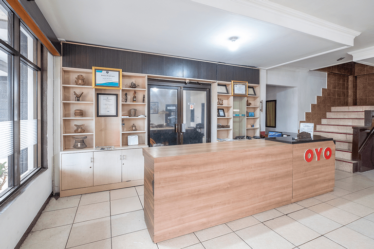 OYO 2704 Hotel Transit 2, Maros