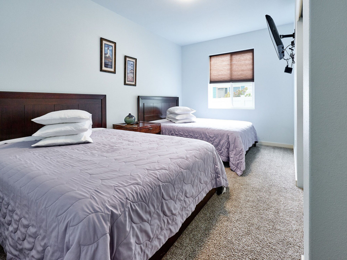 Bedroom 4, Surfer's Beach Retreat, Lincoln