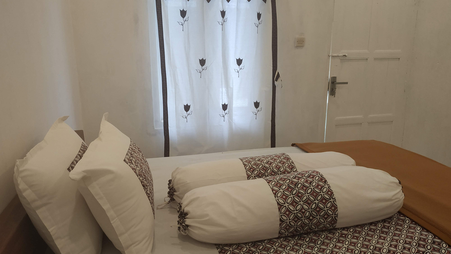 Bedroom 4, Genthong Homestay, Magelang