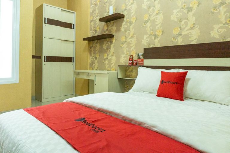 RedDoorz near Benteng Van Den Bosch, Ngawi
