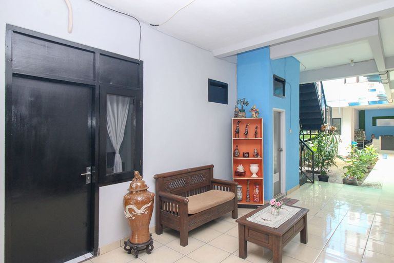 RedDoorz Syariah near Margonda Raya, Depok