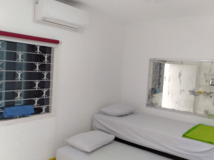 Bedroom 2, Penginapan Rumah Kuning Syariah, Bogor