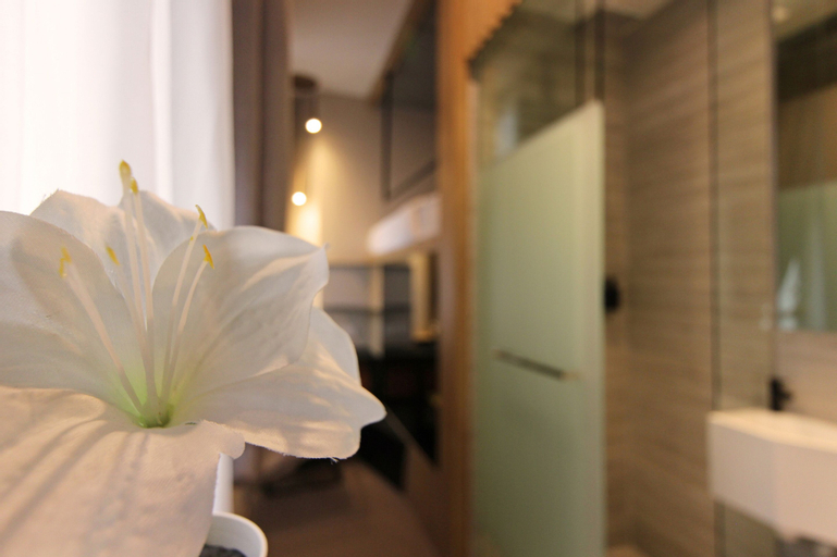 Bathroom 25