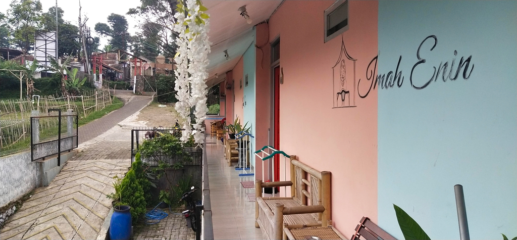 Imah Enin, Bandung