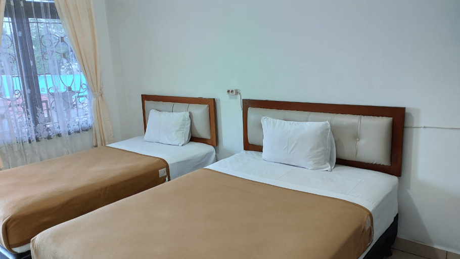 Bedroom 3, Ocean Hotel, Belitung