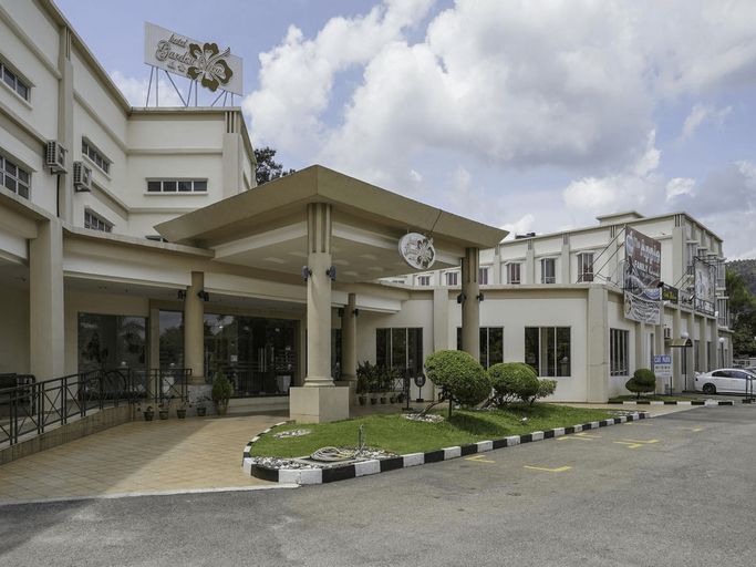 Capital O 999 Garden View Hotel, Jempol