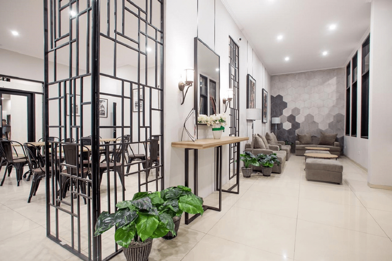 Fif-Fa Inn Premiere Syariah, Malang