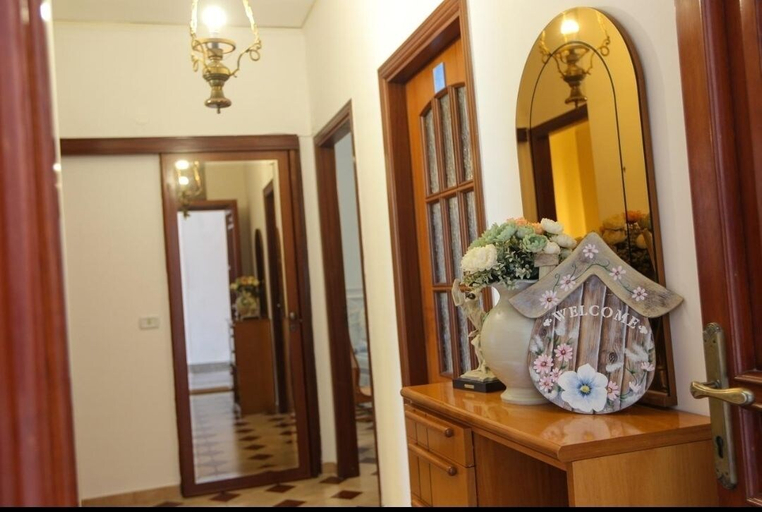 Others 5, MareLuna b&b, Napoli