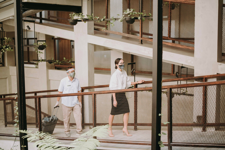 Exterior & Views 19