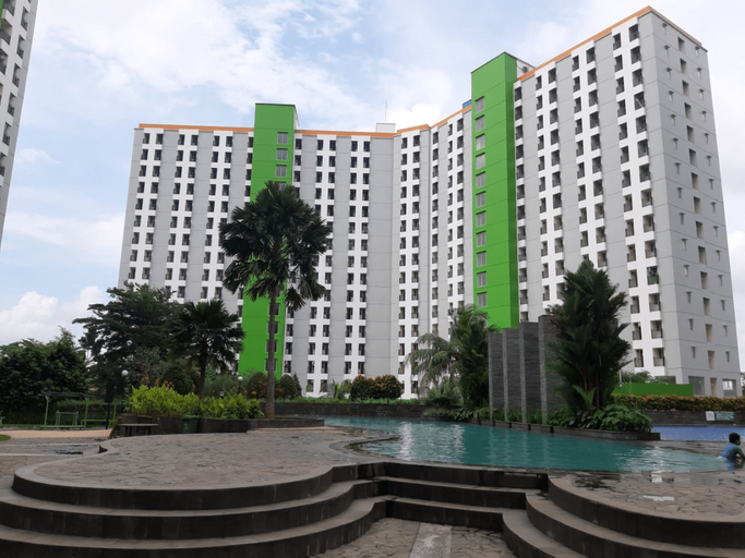 OYO 3221 Green Lake View Ciputat Tower E, South Tangerang