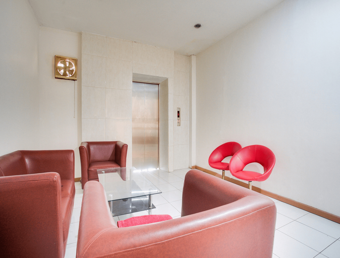 Capital O 3270 Hotel Arimbi Baru Dewi Sartika, Bandung