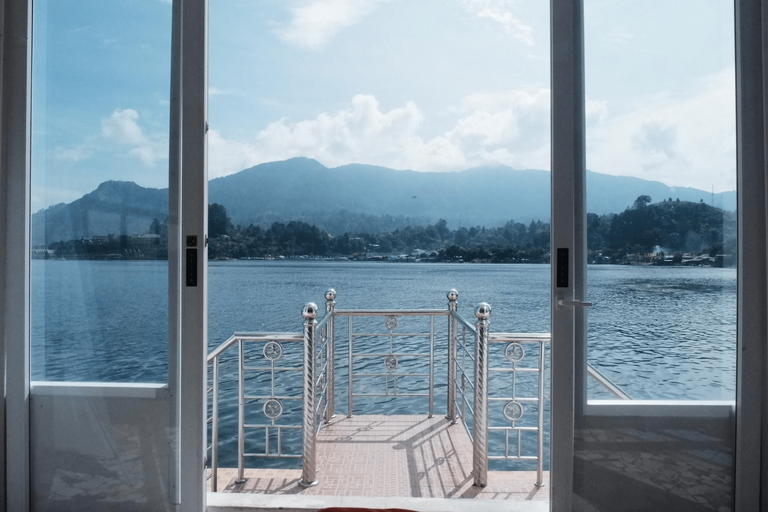 Star Beach Hotel, Toba