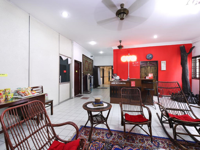 Forest Paradise Inn, Barat Daya