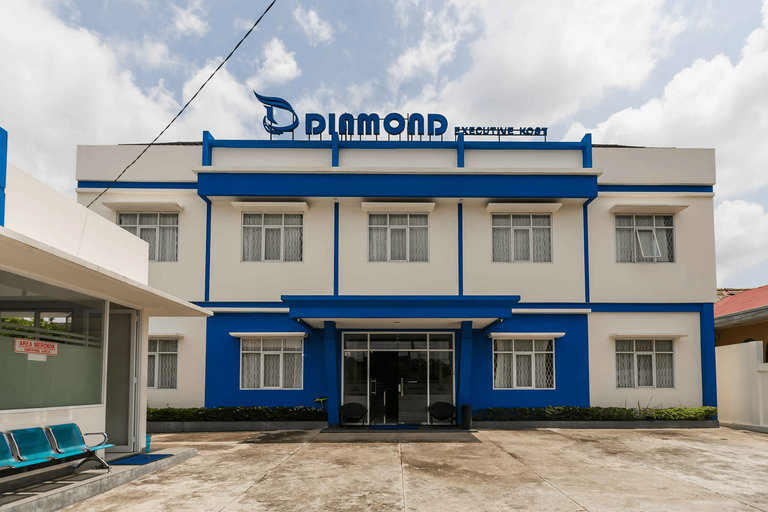 Exterior & Views 1, RedDoorz near Simpang Patal Palembang, Palembang
