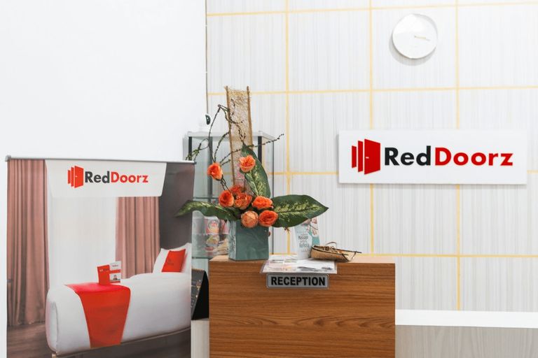 RedDoorz near Sultan Mahmud Badaruddin Airport Palembang, Palembang