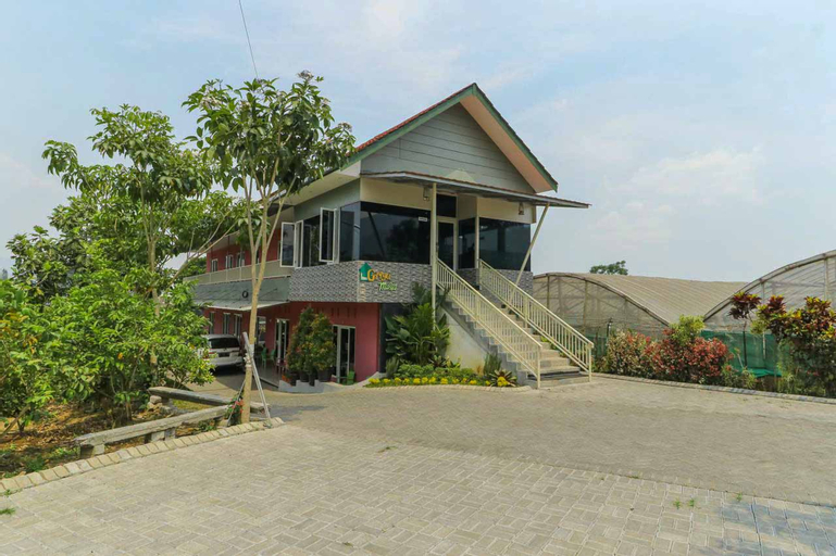 Exterior & Views 3, Griya Mulya near Alun Alun Batu Mitra RedDoorz, Malang