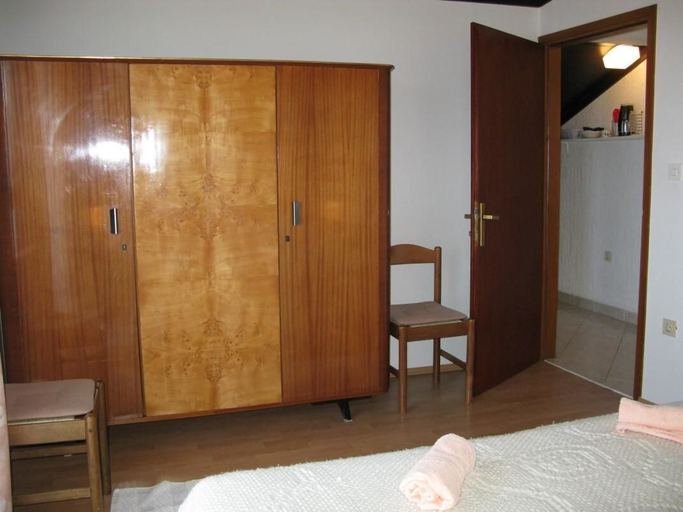 Bedroom 3, Apartments Mahić, Lopar/Supetarska Draga