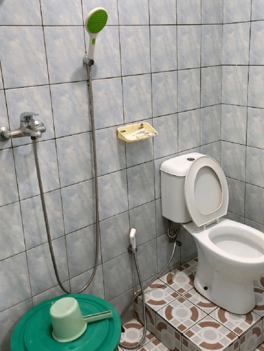 Bathroom 5, Ocean Hotel, Belitung