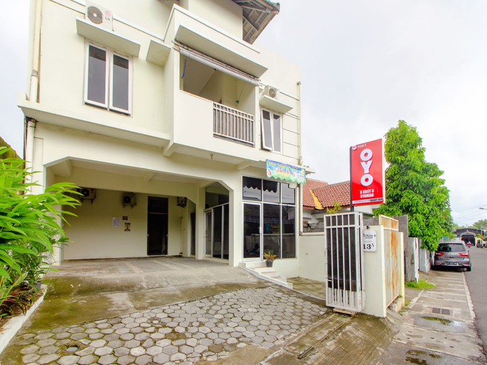 Exterior & Views 2, OYO 3083 D Kost 3 Syariah, Yogyakarta