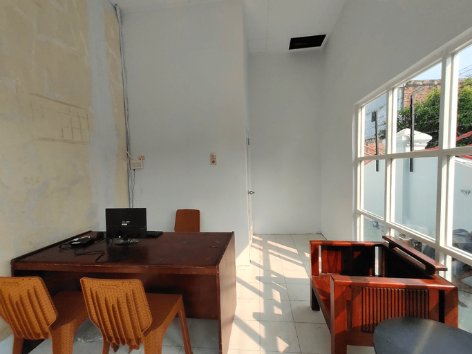 OYO 2940 Papakoel Guest House, Medan