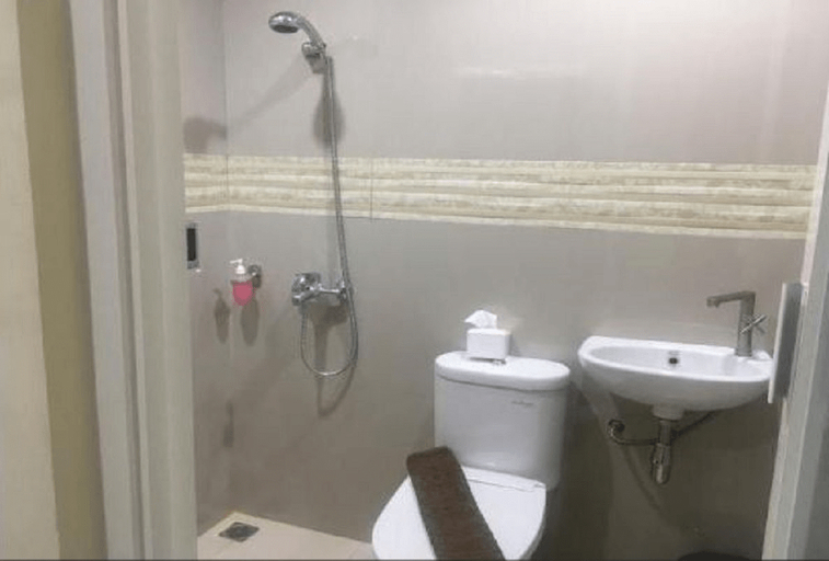 Bathroom 4, D Rael Guest house Syariah, Malang