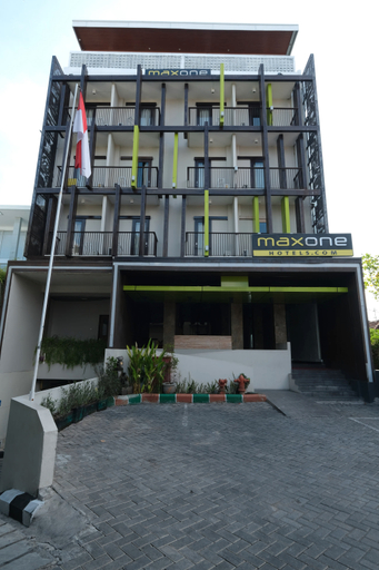 MaxOneHotels at Legian, Badung