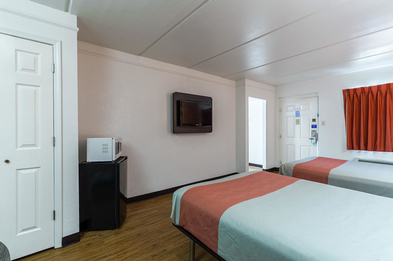 Bedroom 21