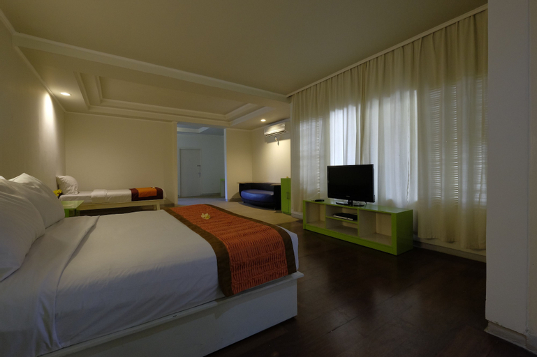 Bedroom 8