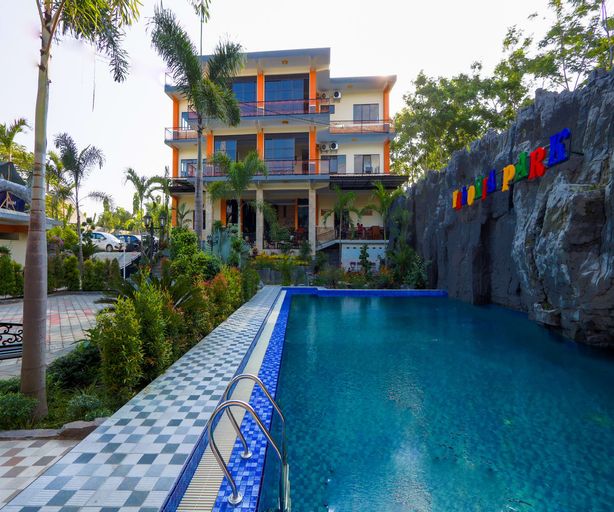 Grand Valonia, Jember