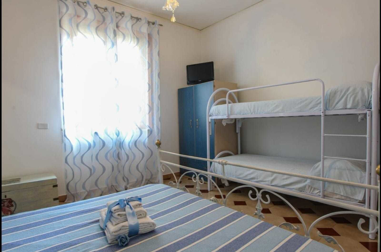 Others 3, MareLuna b&b, Napoli