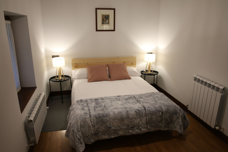 Bedroom 3, Hostal Rural Iruso, Navarra