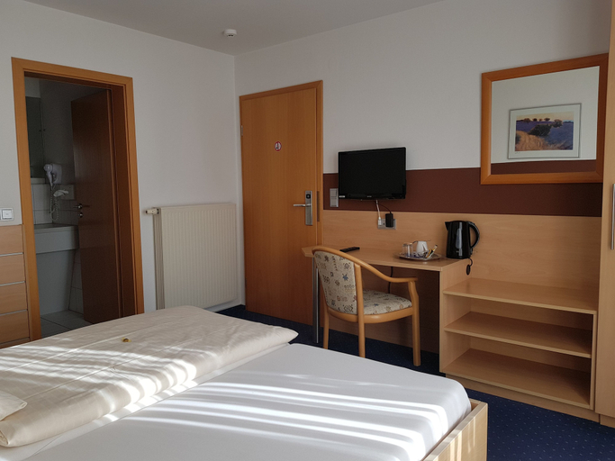 Bedroom 3, Hotel Habana, Ostalbkreis