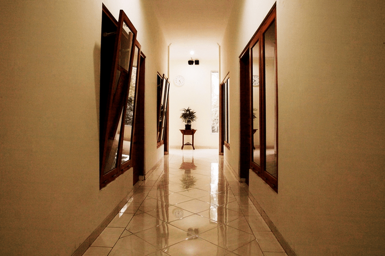 Public Area 3, Hotel Syariah Arini, Solo