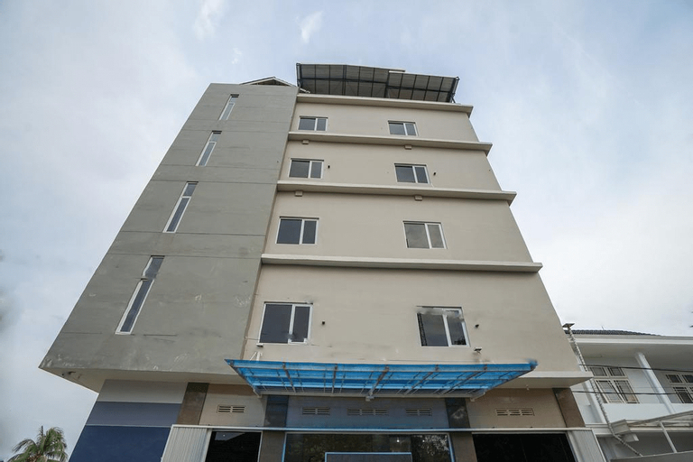 Exterior & Views 1, Express Inn Palembang, Palembang
