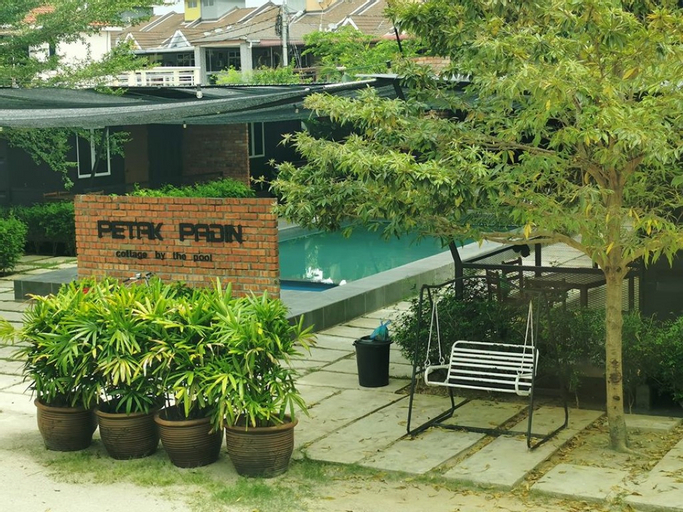 PETAK PADIN Cottage by The Pool, Seberang Perai Utara