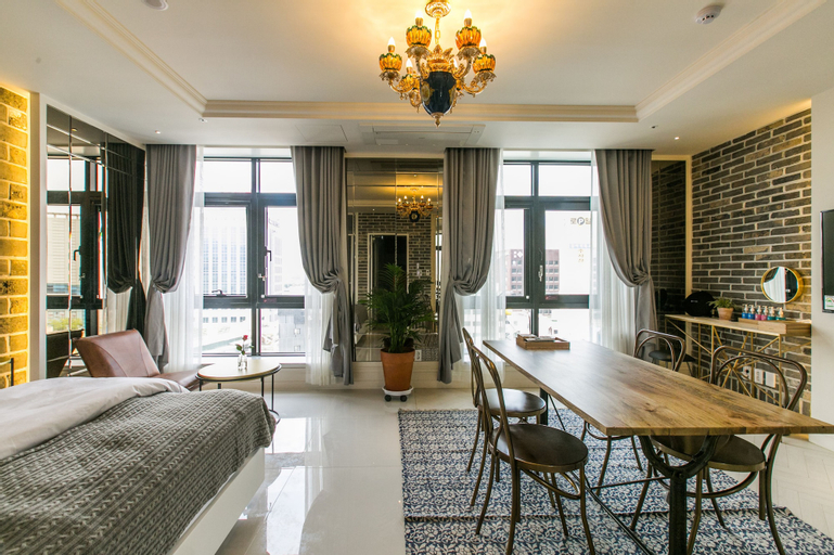 Bedroom 14