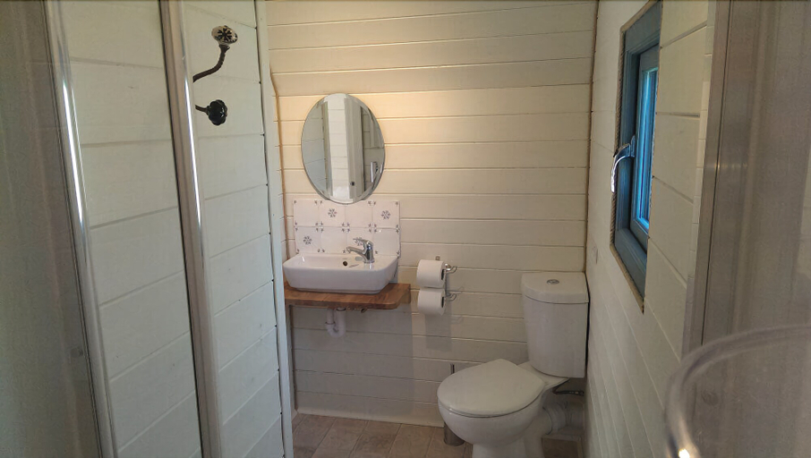 Bathroom 3, Orchard Farm Luxury Glamping, Somerset