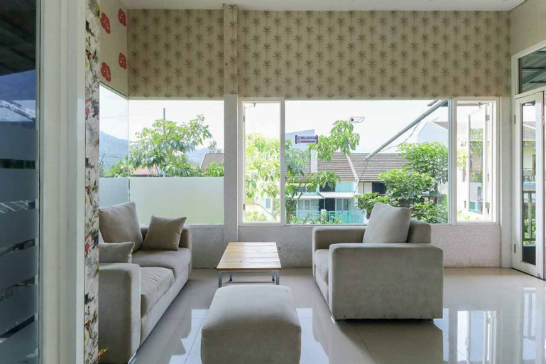 Exterior & Views 4, Griya Mulya near Alun Alun Batu Mitra RedDoorz, Malang