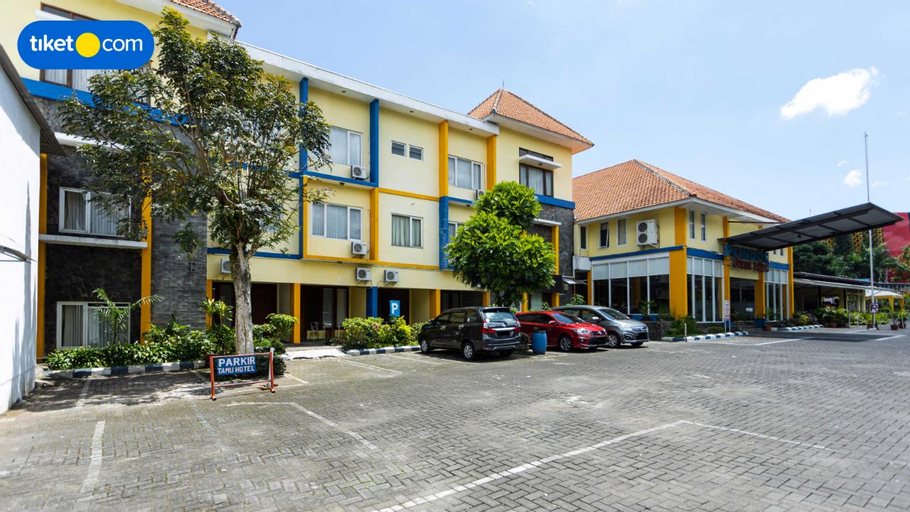 Exterior & Views 6