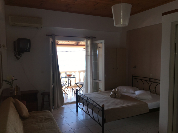 Bedroom 2, Elena's Luxury Studios and Apartments, Ionian Islands