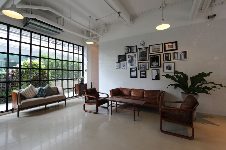 Beat Hotel Bangkok, Wattana