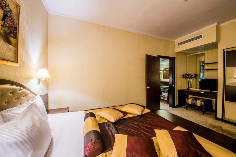 Bedroom 2, Hotel Minsk, Minsk