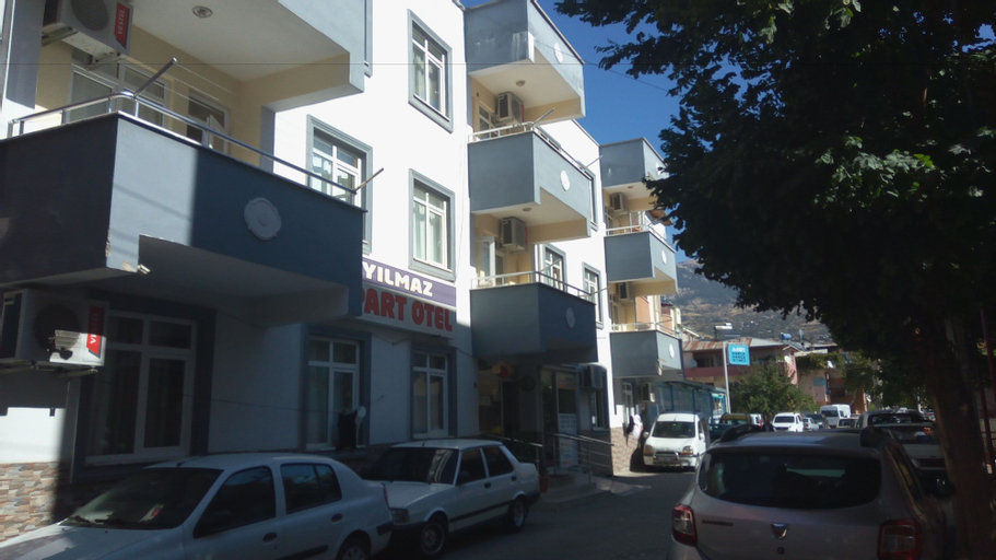 Naz Yilmaz Apart Otel, Merkez