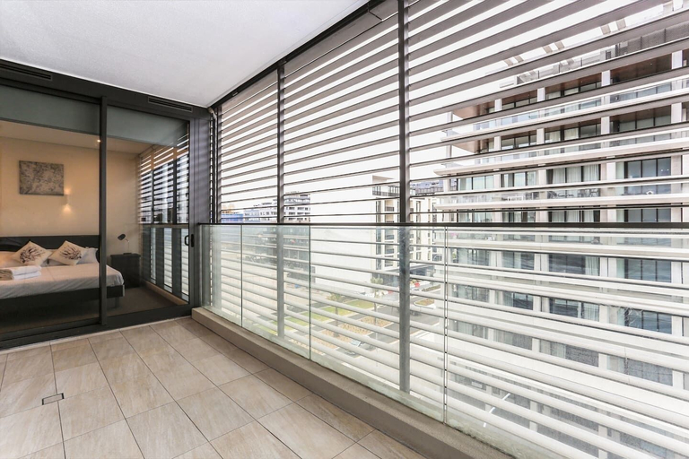 Public Area, New Bright Apartment In Waterloo Near Park, Sydney