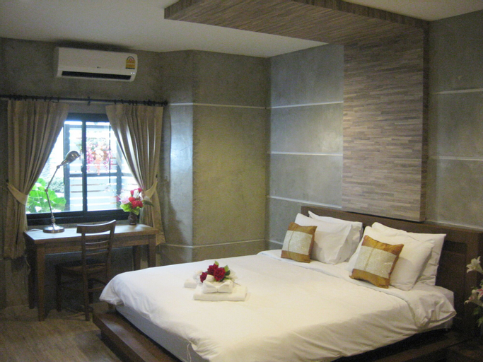 Komol Residence Bangkok, Bang Plad
