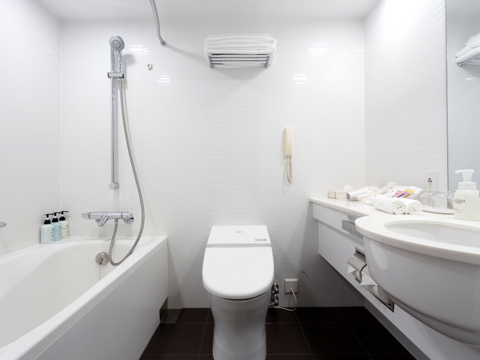Bathroom 9