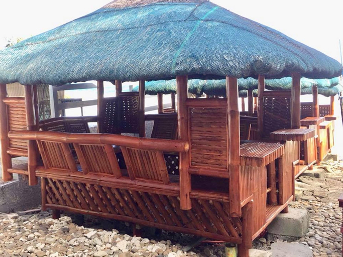 AURA Marina Sands Beach Resort, Baler