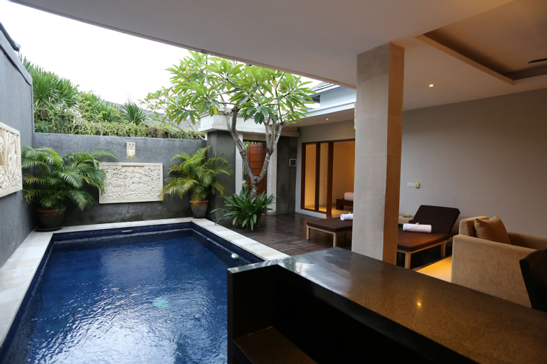 Swimming Pool 4